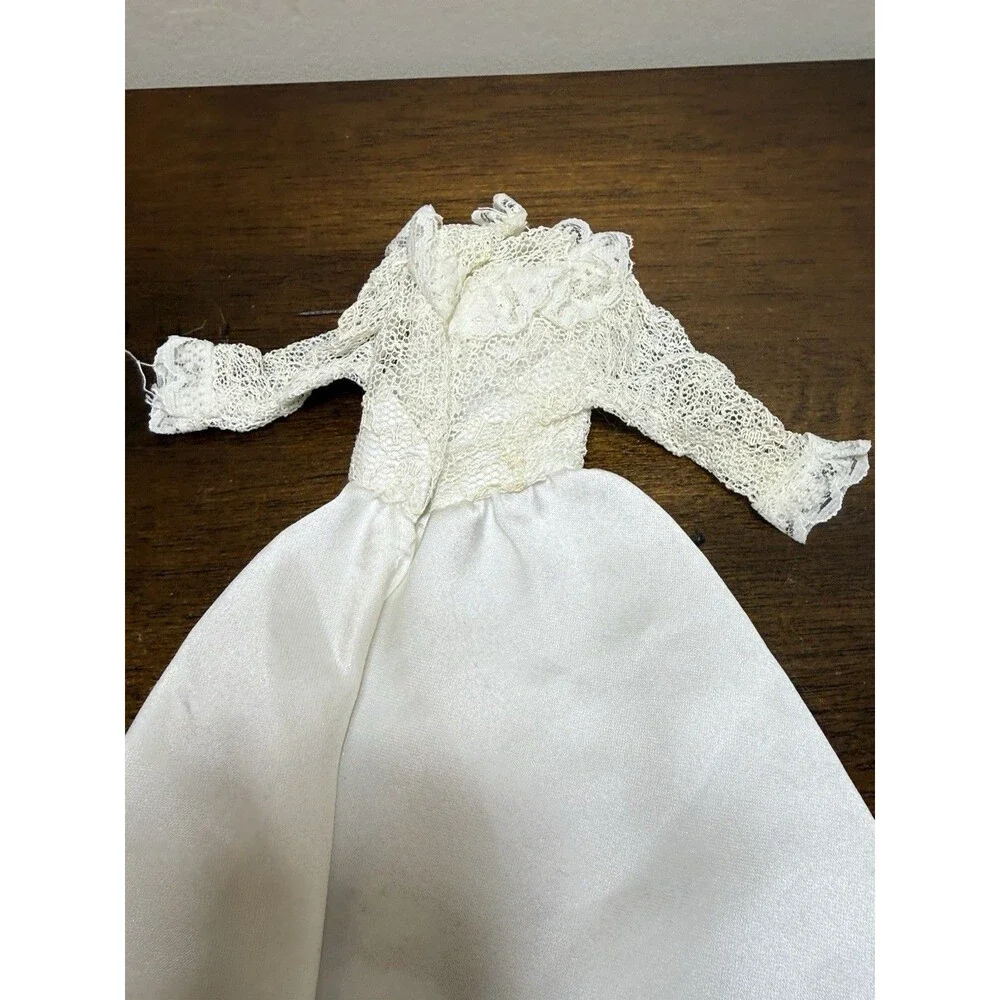 Mattel Barbie Family Tracy Bride Original High Neck Wedding Dress 1982